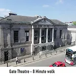 Henrietta Centre *