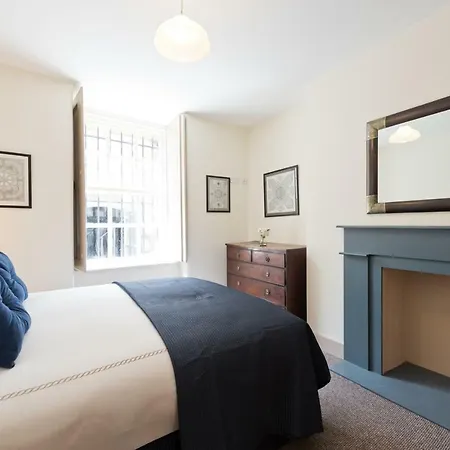 Apartment Henrietta Centre