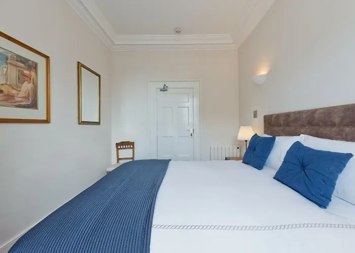 Apartment Henrietta Centre