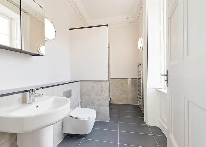 Henrietta Centre * Dublin